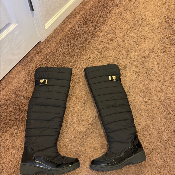 2 FOR $20 Black Puffer Over The Knee OTK Boots Lion Head Size 8.5 - Picture 2 of 10